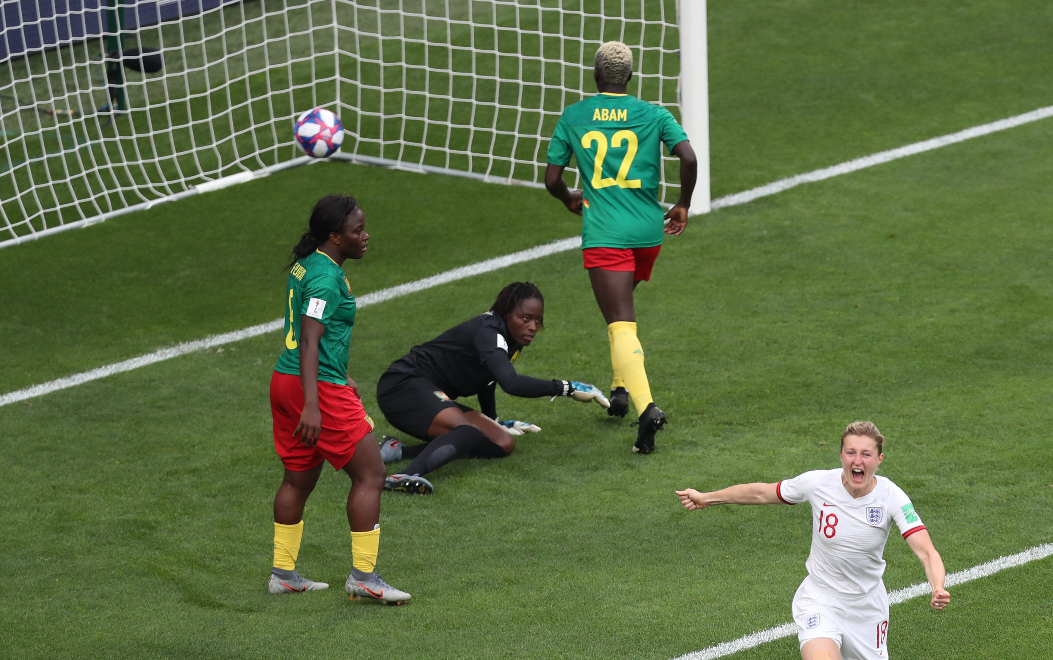 爱游戏下载-英格兰队完胜葡萄牙队,波尔惊艳四座